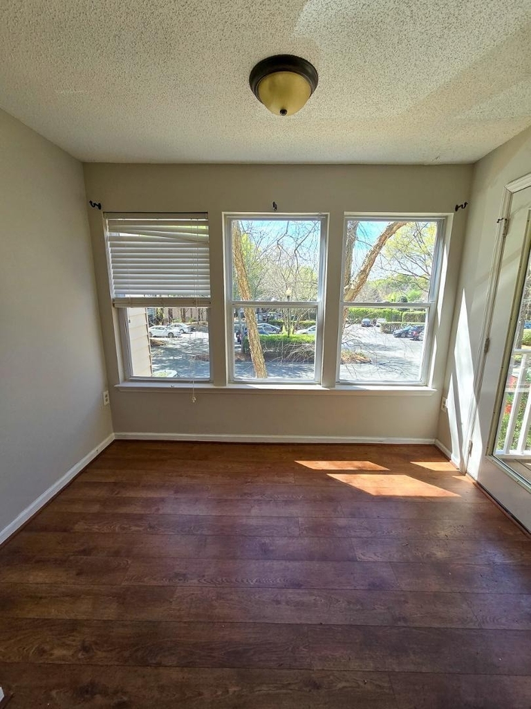 1300 Hillbrow Lane - Photo 12