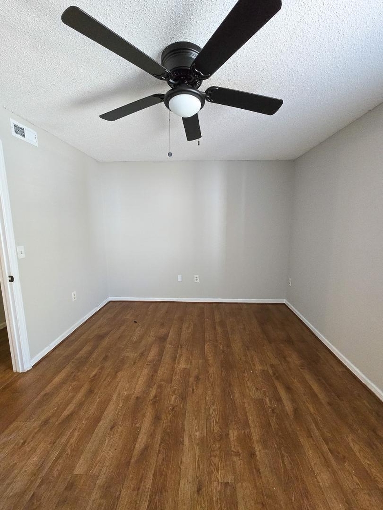 1300 Hillbrow Lane - Photo 17