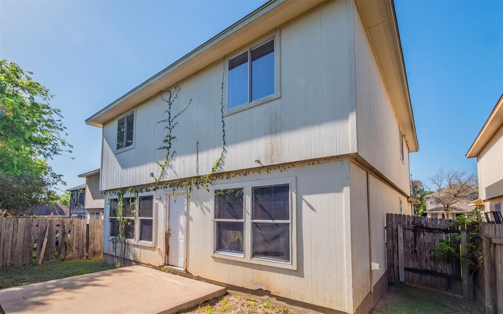 7106 Thannas Way - Photo 20