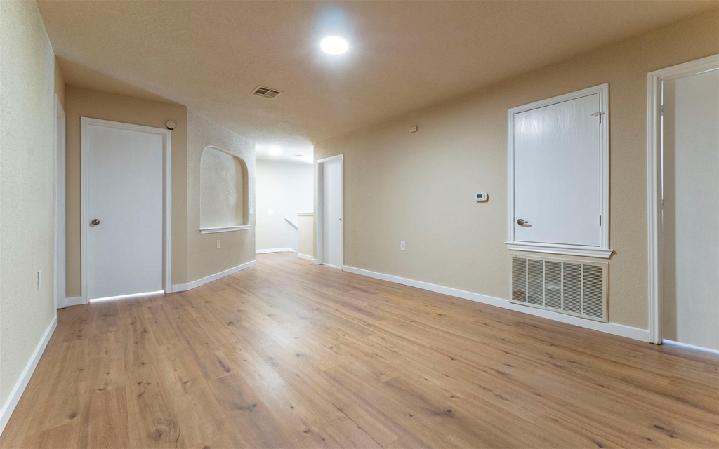 7106 Thannas Way - Photo 17