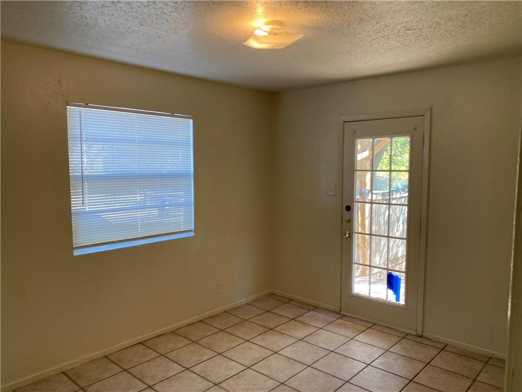 11906 Alpheus Ave - Photo 5