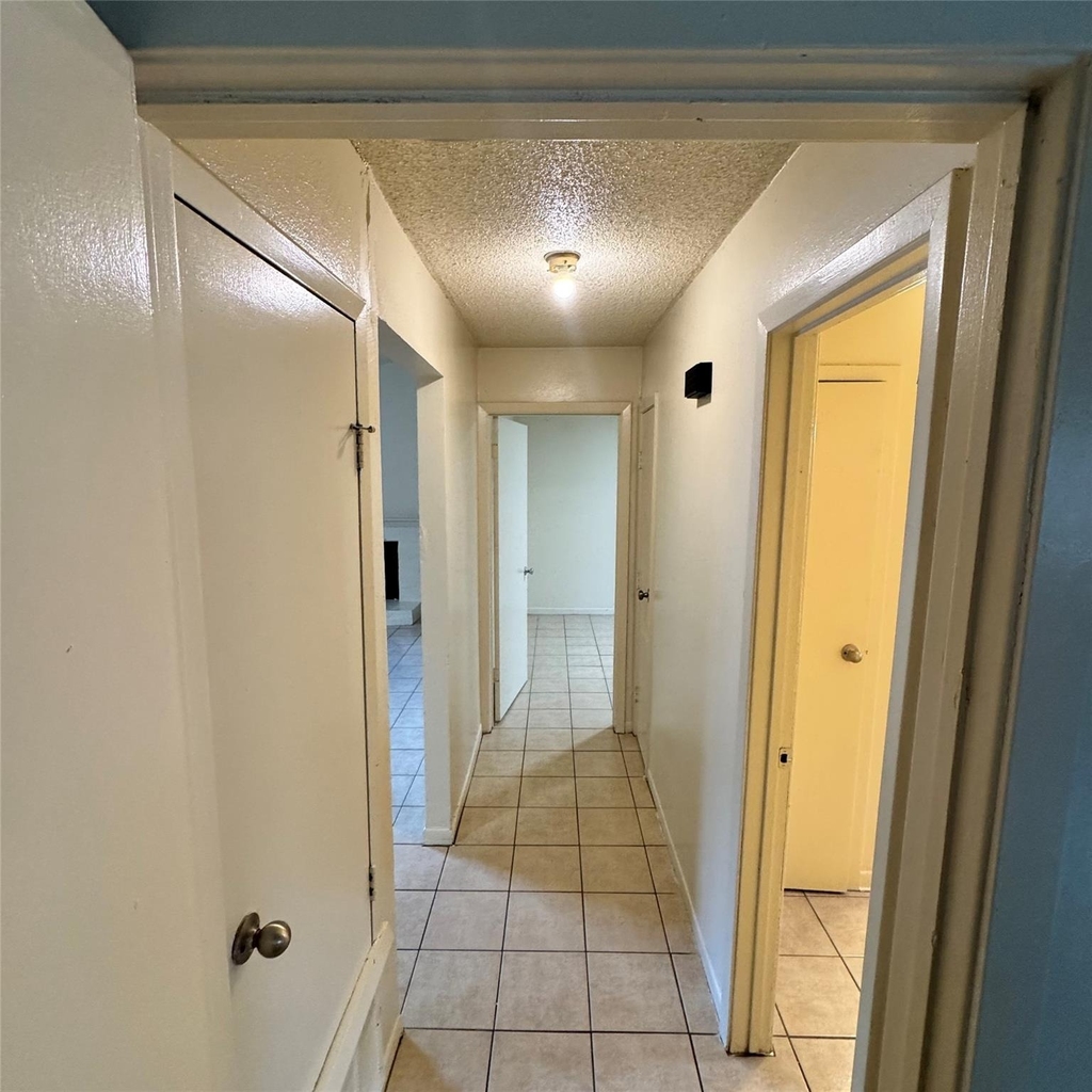 1626 Royal Hill Dr - Photo 7