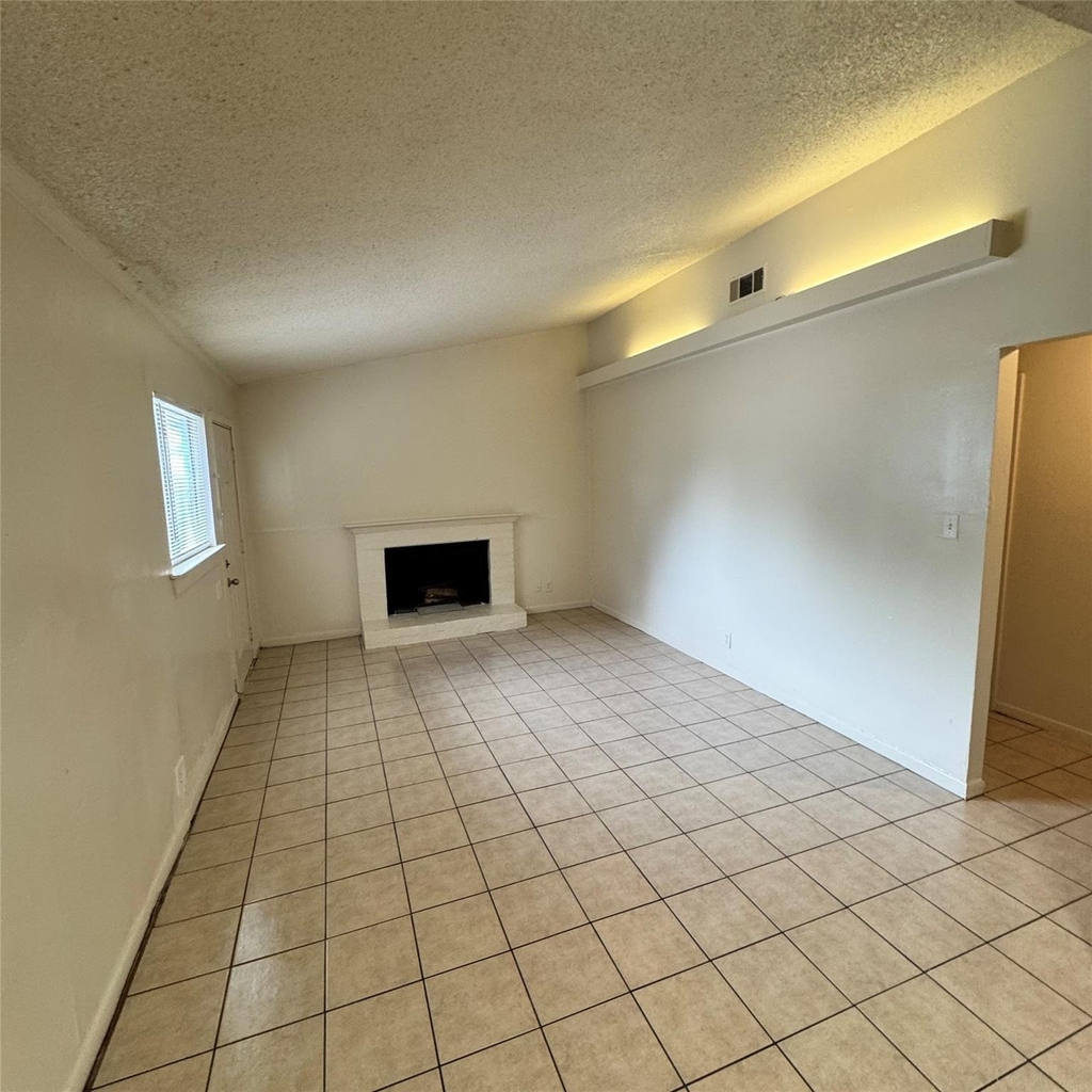 1626 Royal Hill Dr - Photo 11