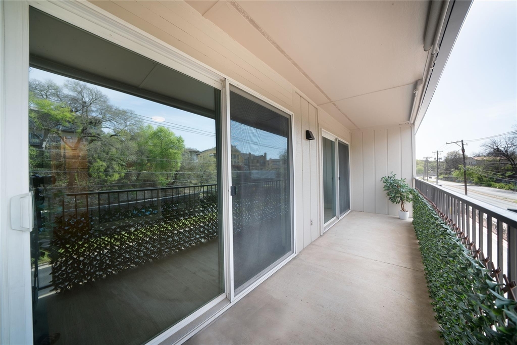 500 E Riverside Dr - Photo 20