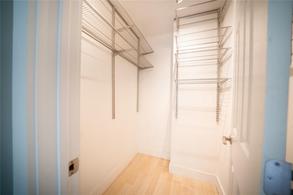 500 E Riverside Dr - Photo 30