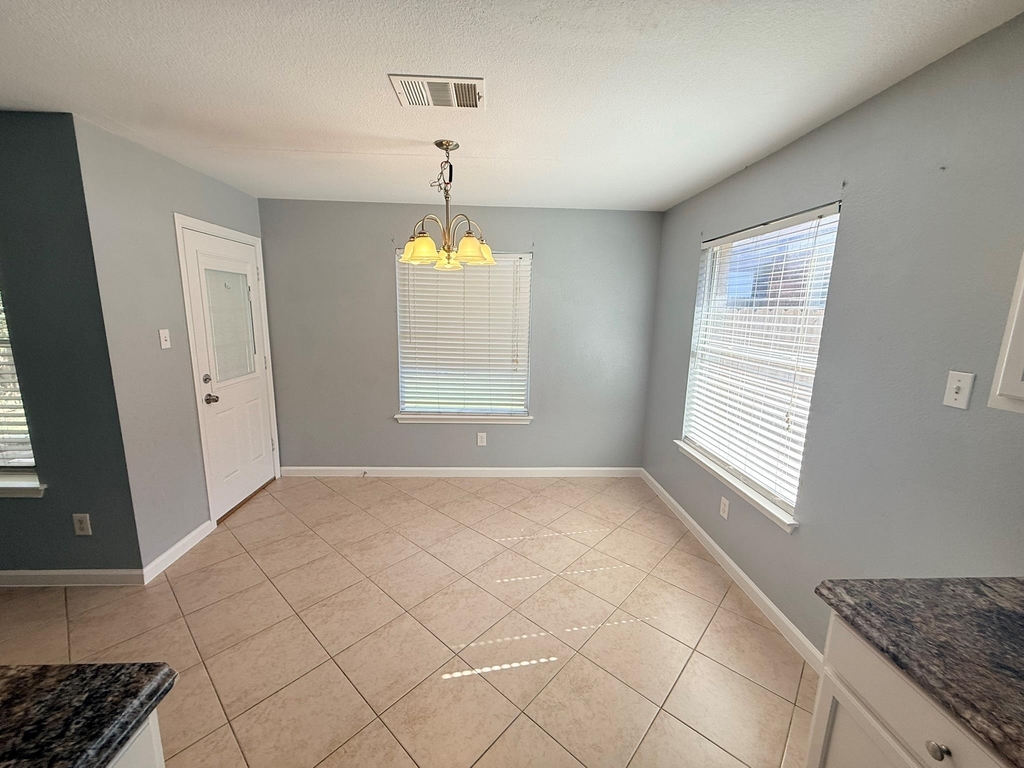 12900 James Madison St - Photo 6