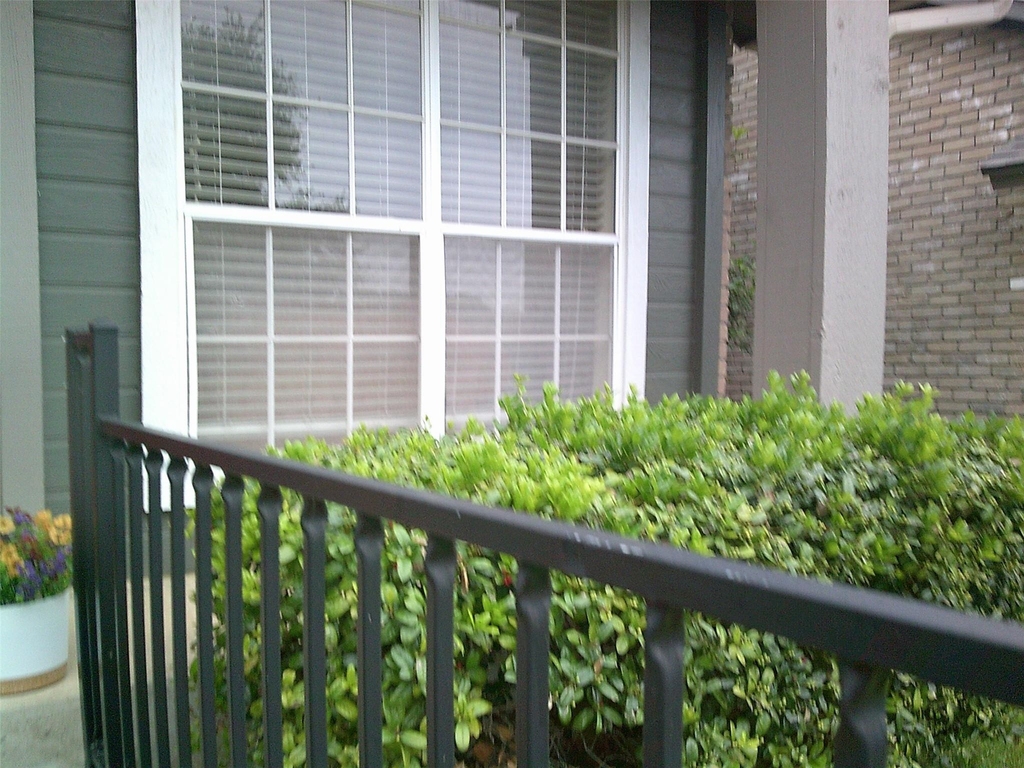 1015 E Yager Ln E - Photo 1