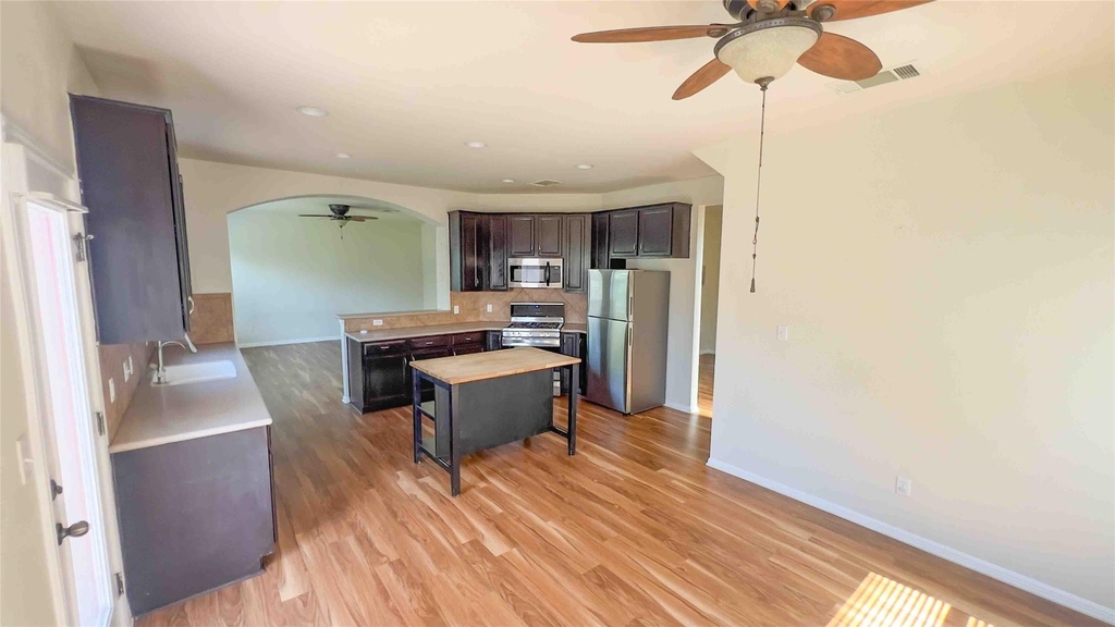 709 Rusk Rd - Photo 2