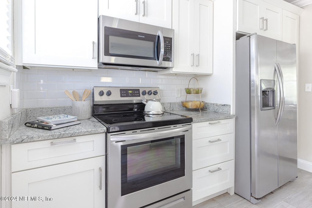 4620 Attleboro Street - Photo 9