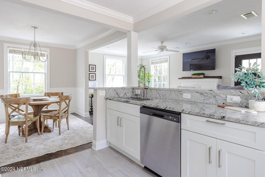 4620 Attleboro Street - Photo 8