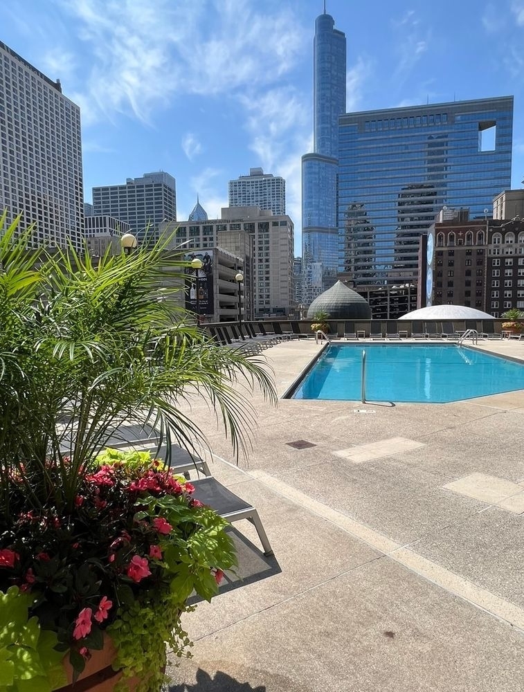 10 E Ontario Street - Photo 19