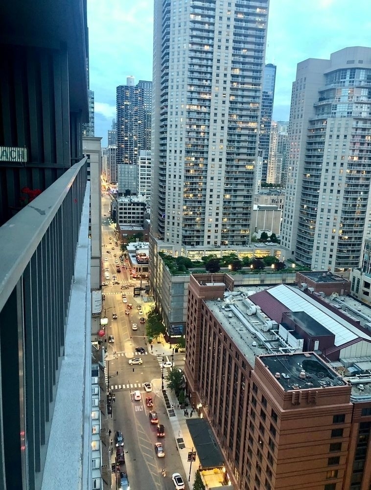 10 E Ontario Street - Photo 18