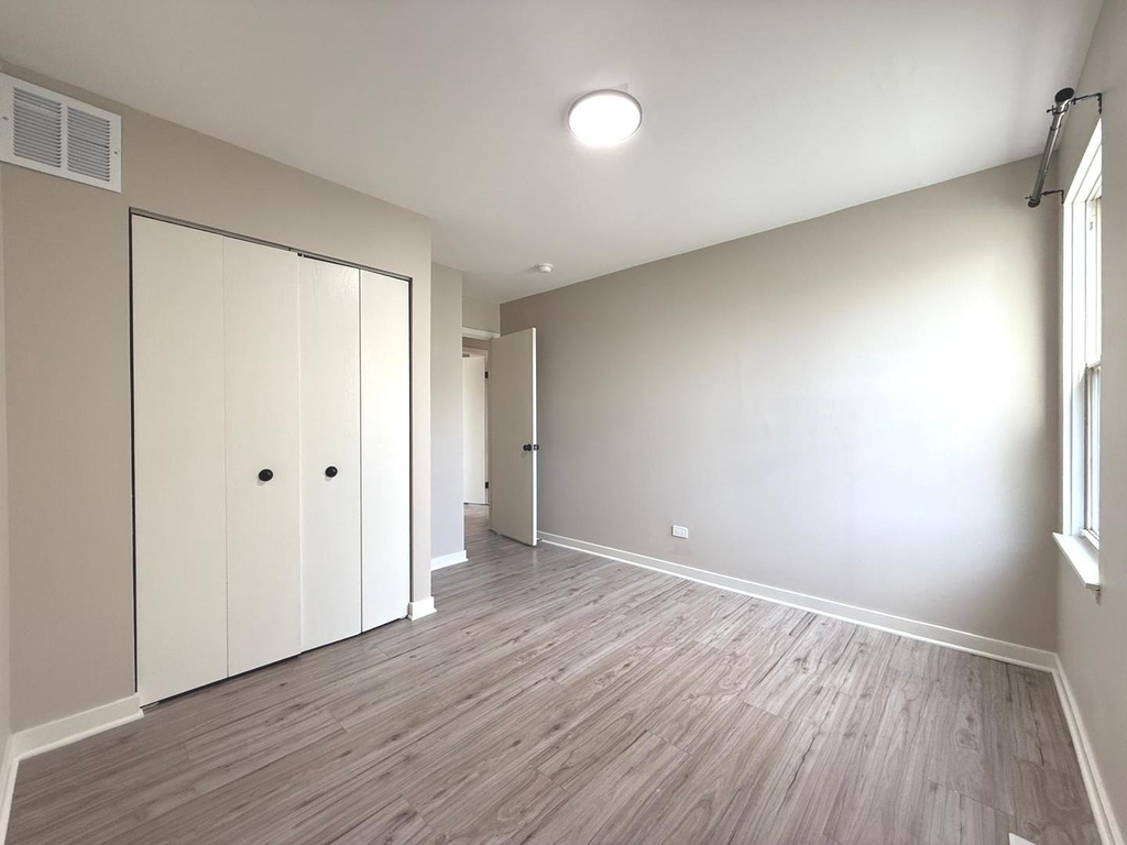 750 Roosevelt Road - Photo 7