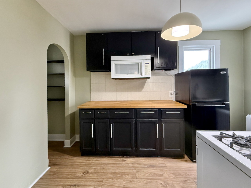 203 Symphony Way - Photo 1