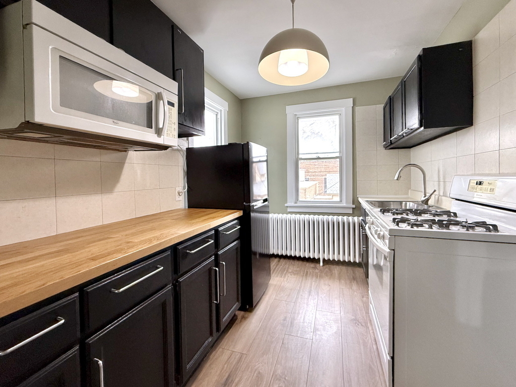 203 Symphony Way - Photo 3