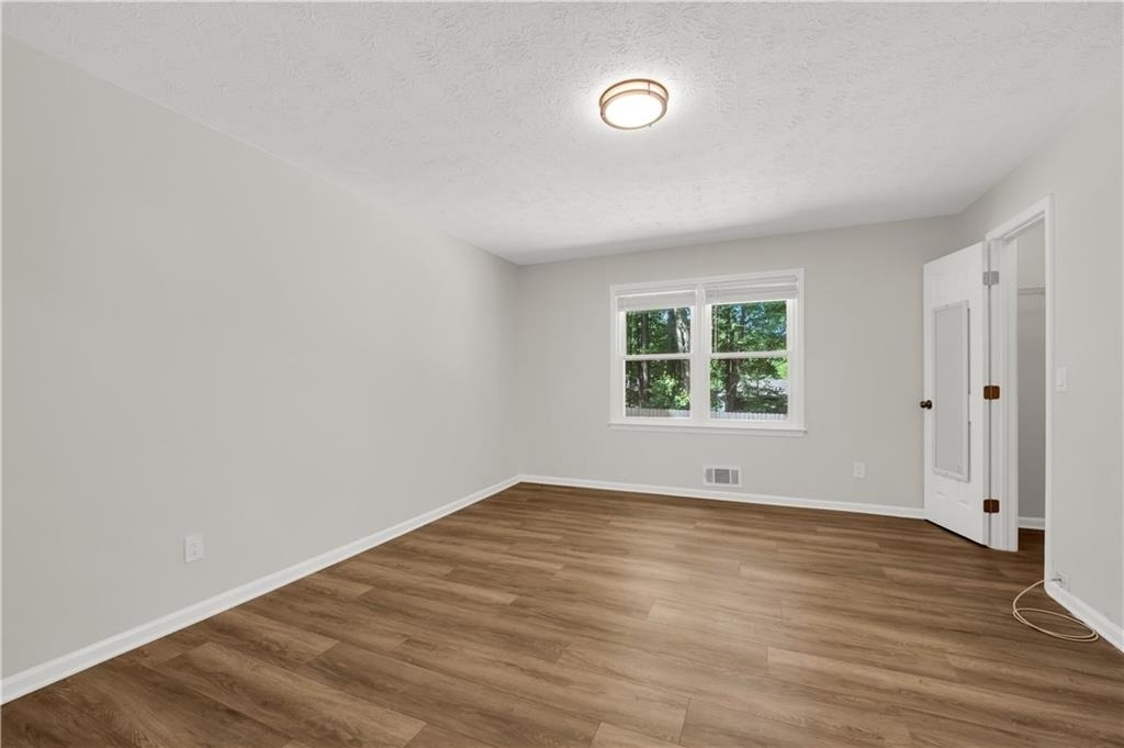 5722 Port Drive - Photo 4
