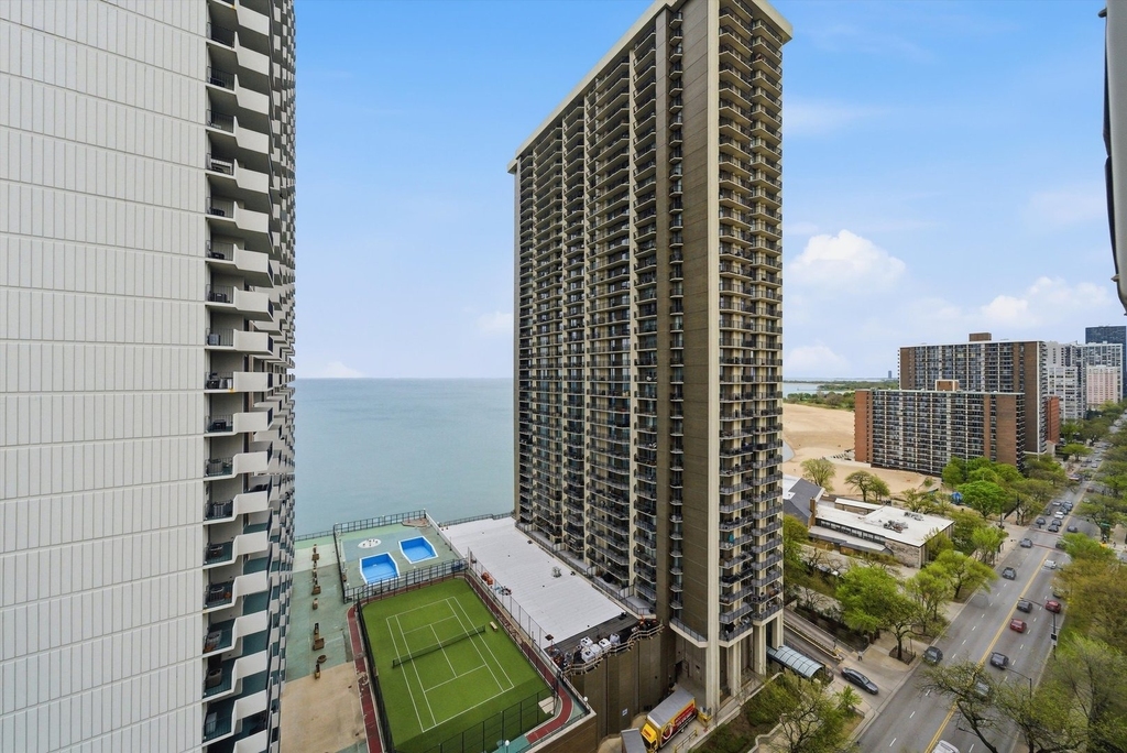6030 N Sheridan Road - Photo 12