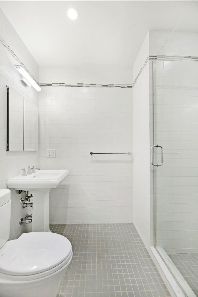 East 70th Street - Photo 6