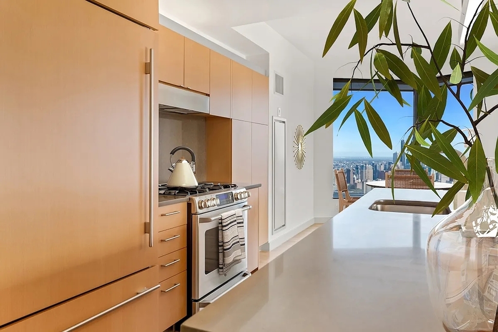 Spruce Street - Photo 1