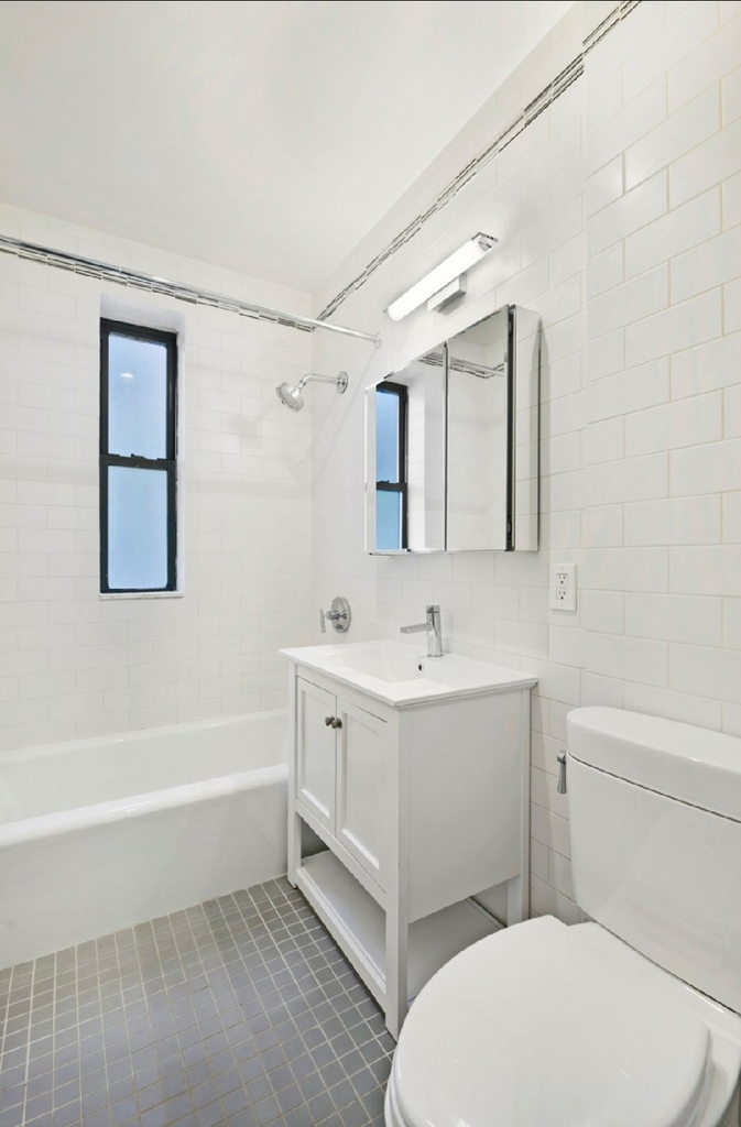 East 70th Street - Photo 7