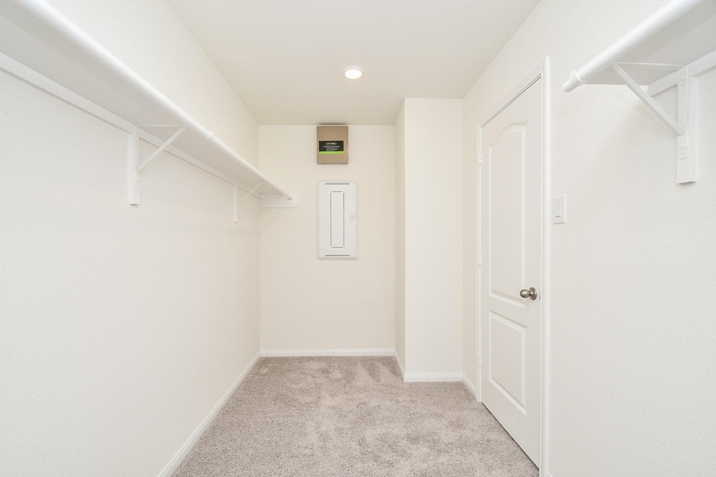 8138 Leisure Point Drive - Photo 32