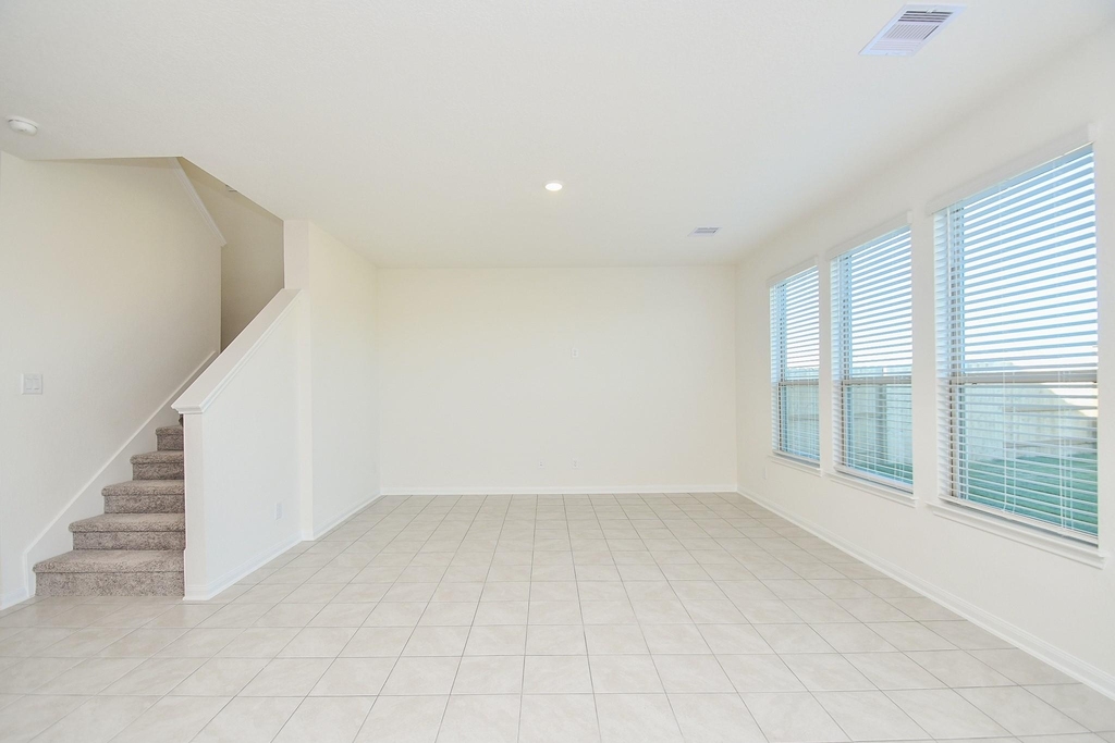8138 Leisure Point Drive - Photo 8