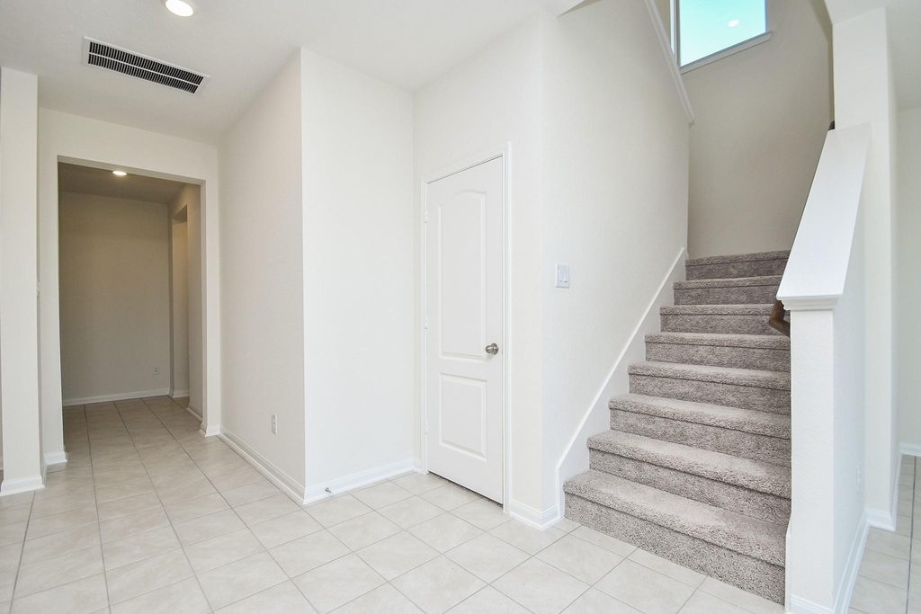 8138 Leisure Point Drive - Photo 6