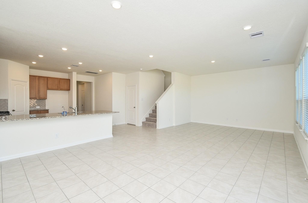 8138 Leisure Point Drive - Photo 7