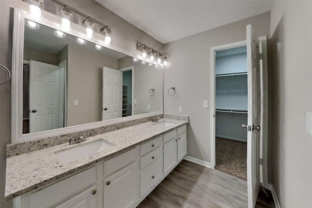 16303 Hickory Point Road - Photo 8
