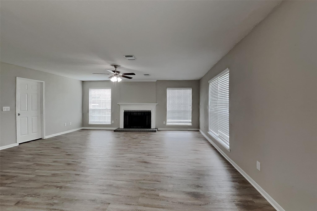 16303 Hickory Point Road - Photo 2