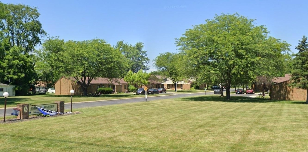 69 E Smiley Avenue - Photo 0