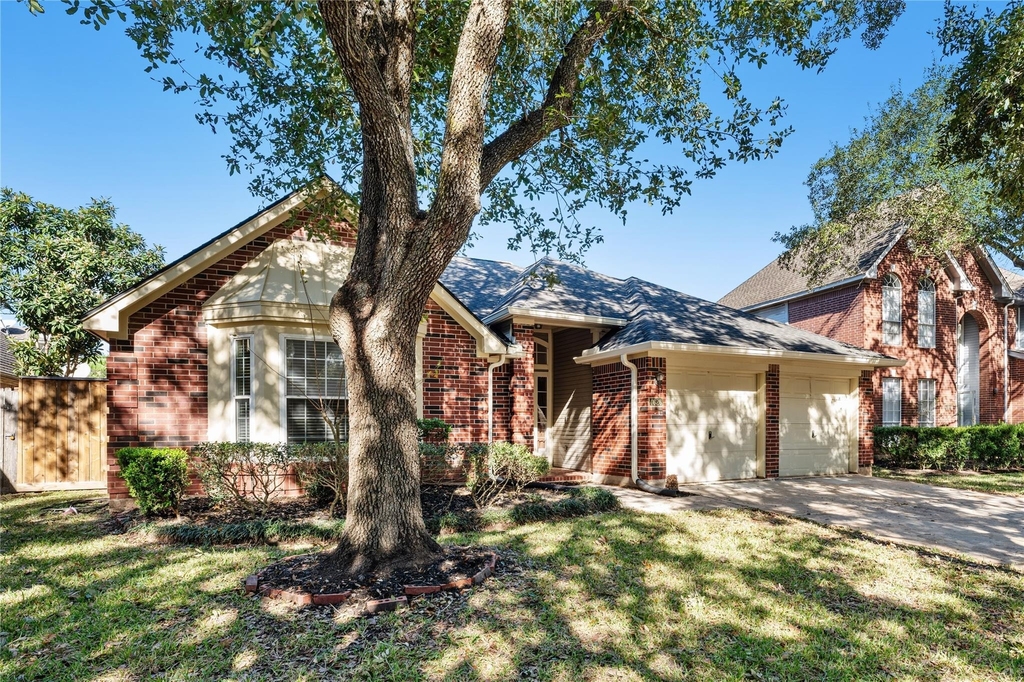 4626 Plantation Creek Drive - Photo 1