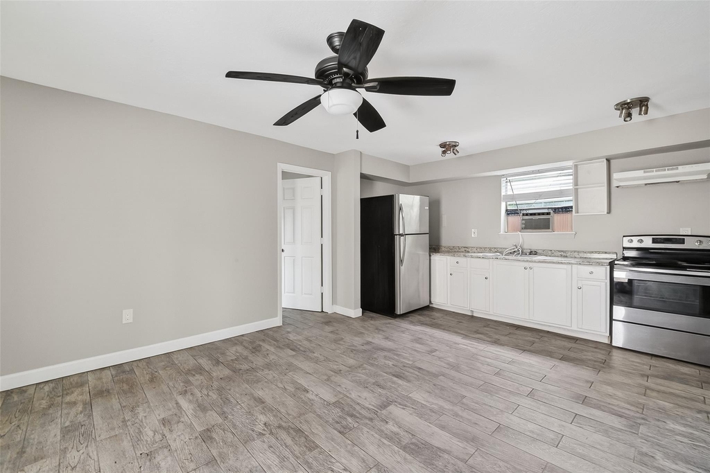 6832 Ave I - Photo 0