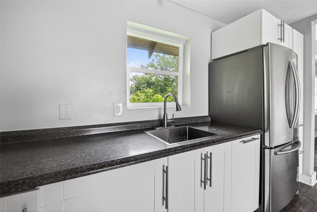 6832 Ave I - Photo 16