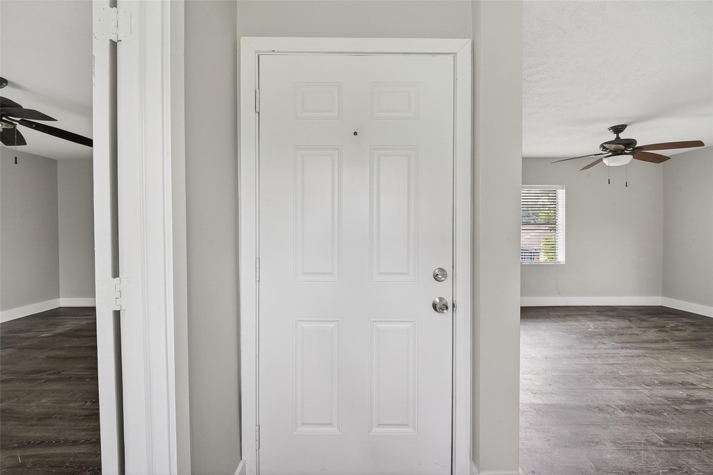 6832 Ave I - Photo 9