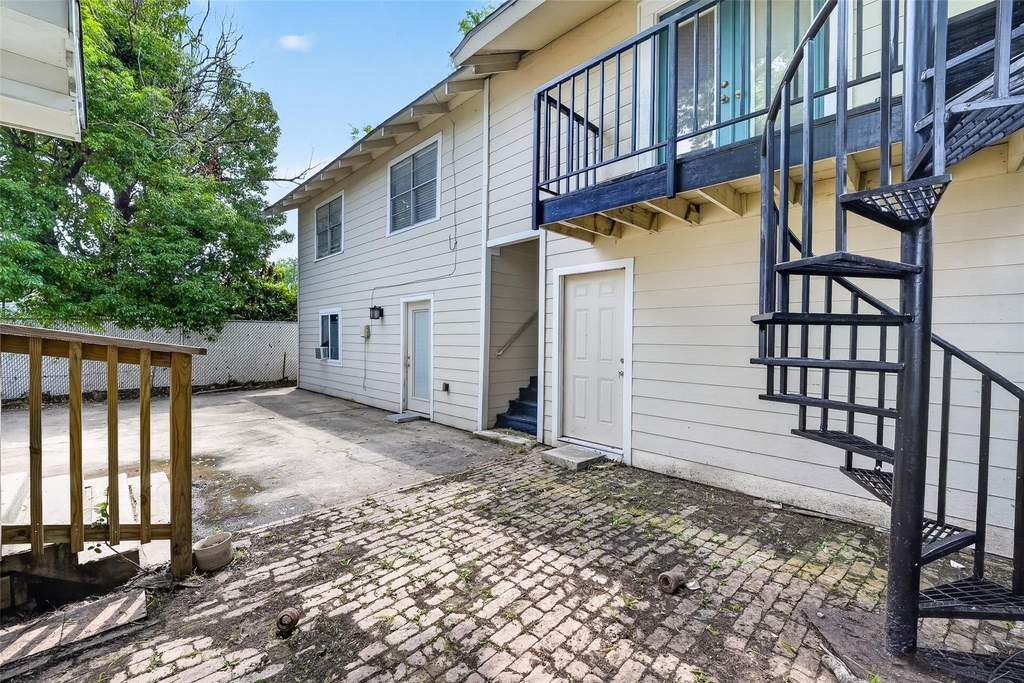 6832 Ave I - Photo 8