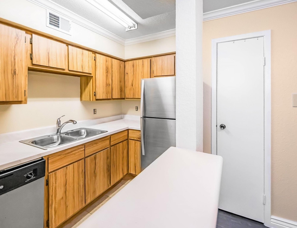 18511 Egret Bay Boulevard - Photo 5