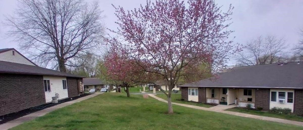 669 Oak Court Drive - Photo 4