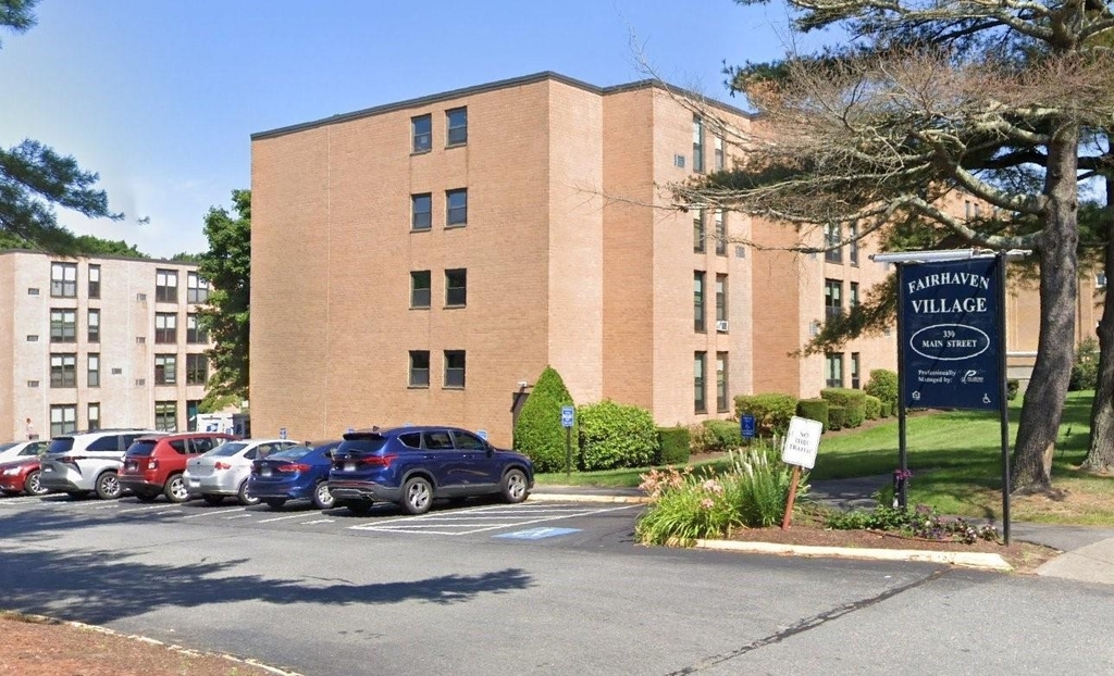 330 Main St - Photo 3