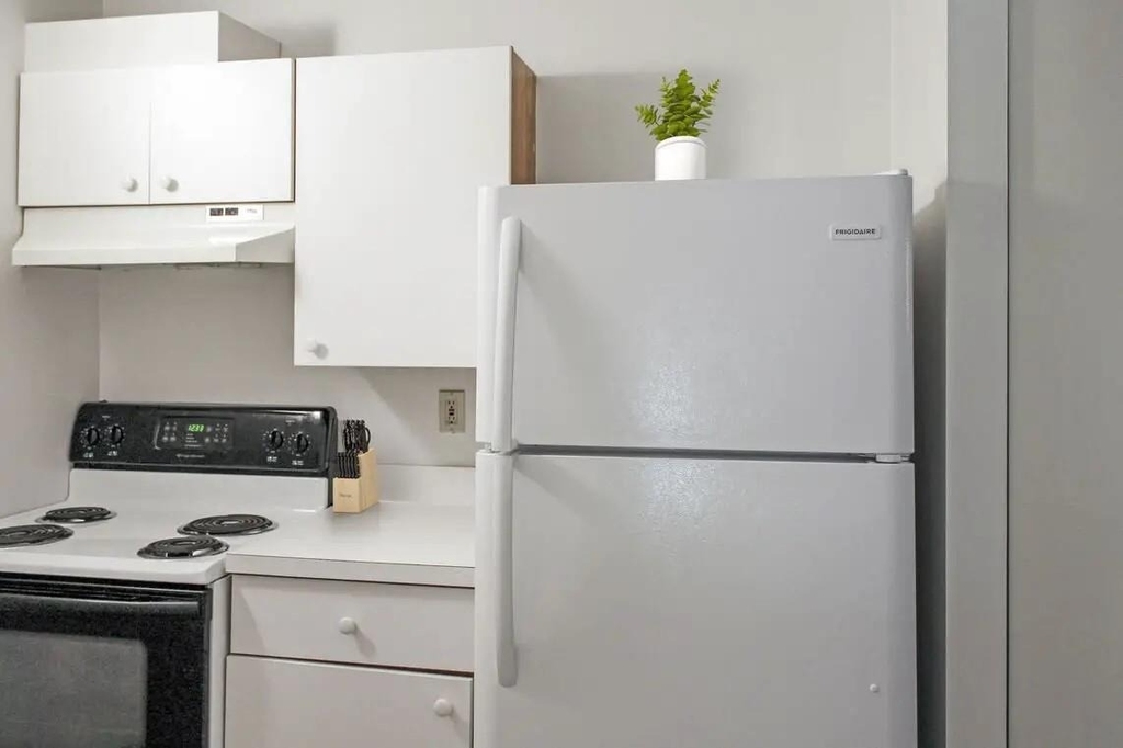 330 Main St - Photo 6