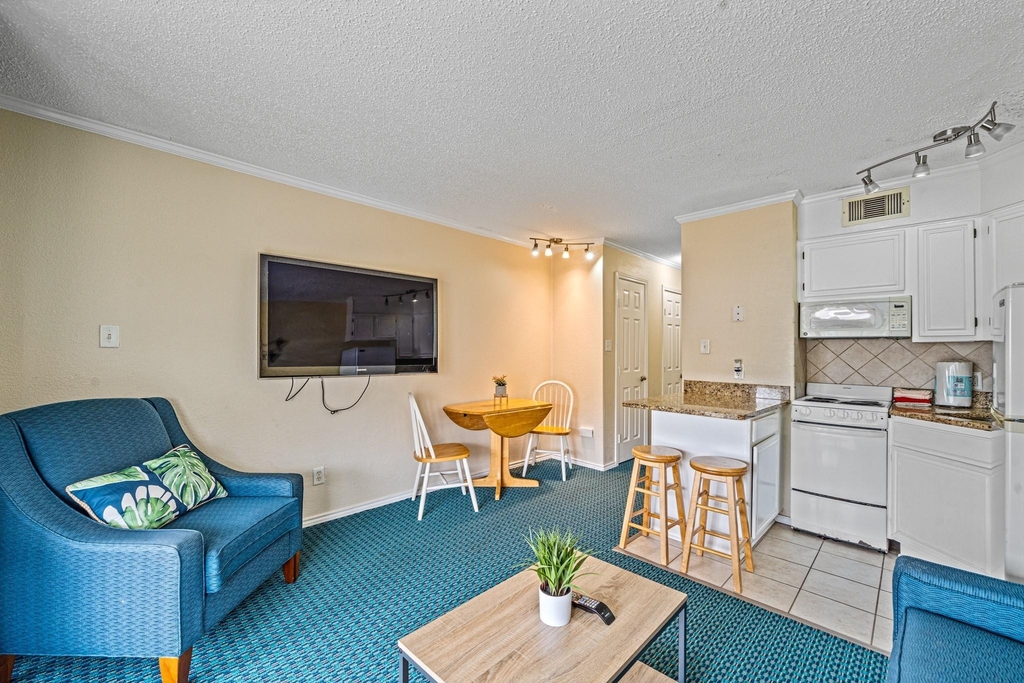 6102 Seawall Boulevard - Photo 19