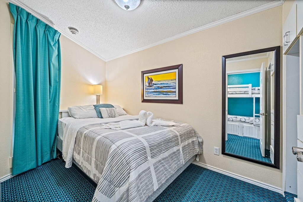 6102 Seawall Boulevard - Photo 9