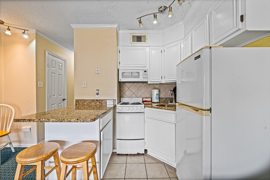 6102 Seawall Boulevard - Photo 22