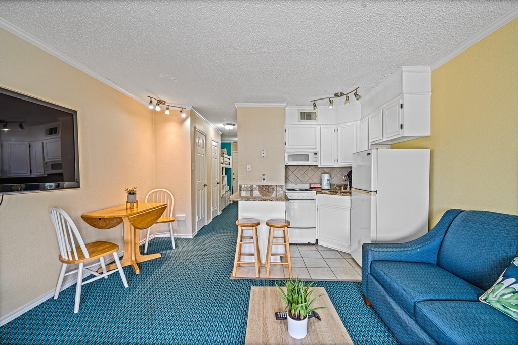 6102 Seawall Boulevard - Photo 18