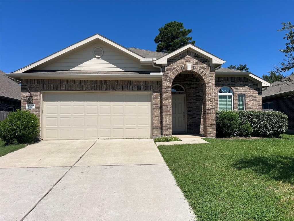 1507 Bella Garden Court - Photo 0