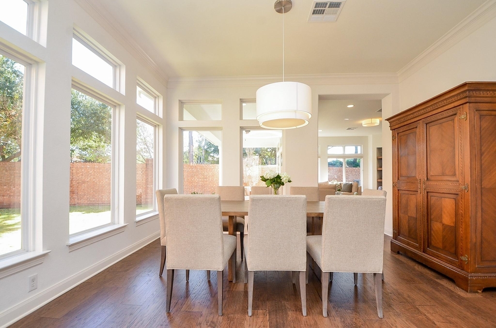2826 Tudor Manor - Photo 4