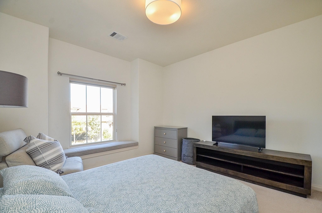2826 Tudor Manor - Photo 36