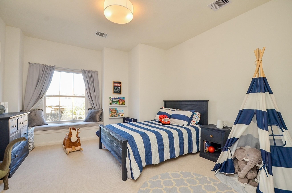 2826 Tudor Manor - Photo 32
