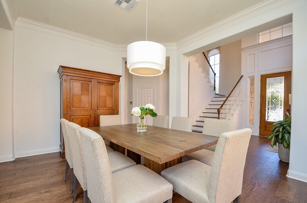 2826 Tudor Manor - Photo 7