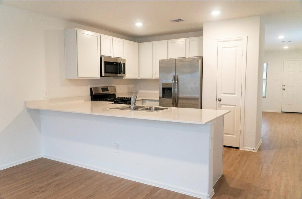 2802 Via Augusta Drive - Photo 3